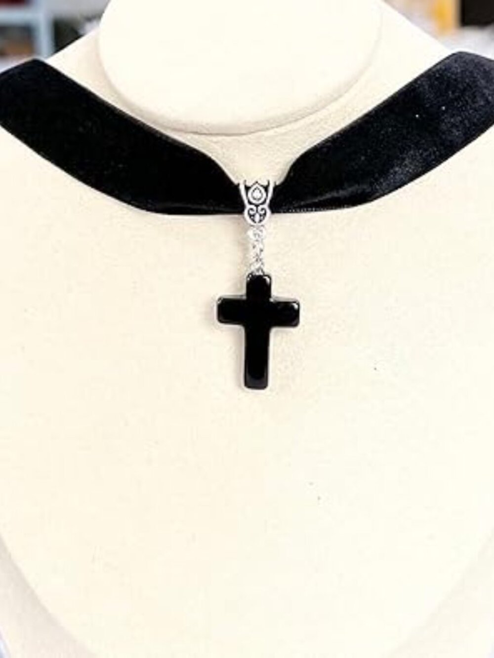 Gothic Cross Choker Necklace‎ Velvet Punk Pendant Jewelry